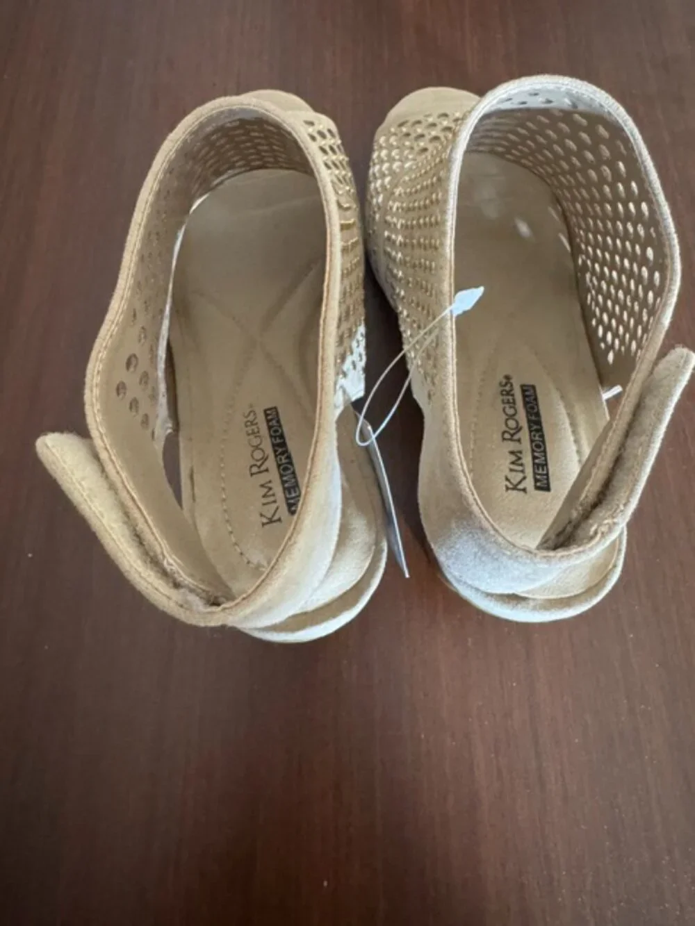 NWT Kim Rogers Tan Perforated Peep Toe Slingback Sandals Size 6.5